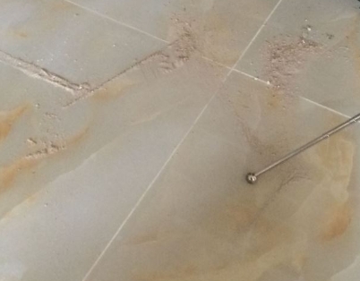 师宗瓷砖空鼓维修公司分享粘合剂选择不当在瓷砖铺贴过程中可能导致以下问题